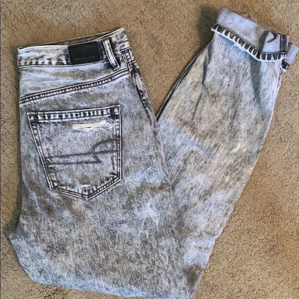 American Eagle Mom jeans size 6